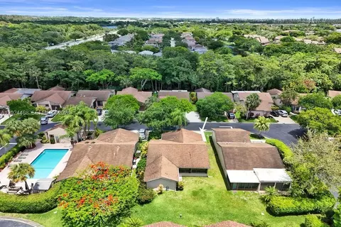 2266 Seagrape Cir, Coconut Creek, FL 33066 photo 3