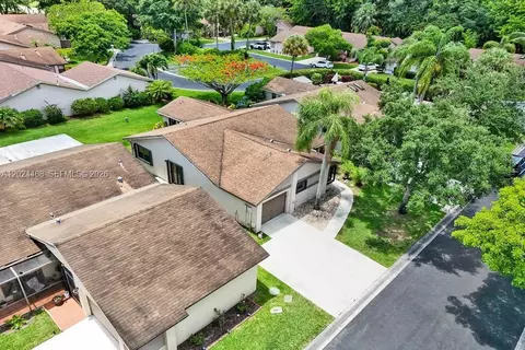 2266 Seagrape Cir, Coconut Creek, FL 33066 photo 32
