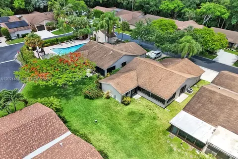 2266 Seagrape Cir, Coconut Creek, FL 33066 photo 33