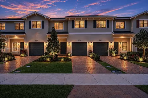 4825 Dillion St, Lake Worth, FL 33463