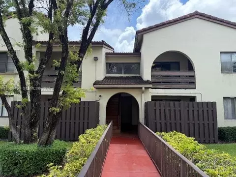 8911 SW 123rd Ct #203, Miami, FL 33186