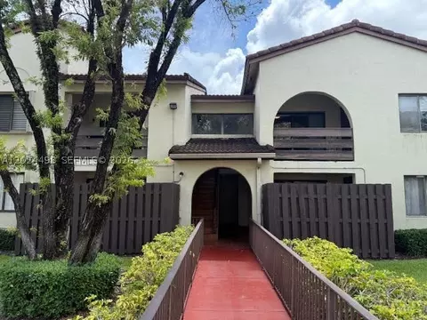 8911 SW 123rd Ct #203, Miami, FL 33186