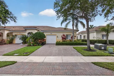2368 Windjammer Way, West Palm Beach, FL 33411