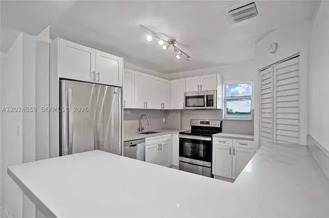 9273 Collins Ave #309, Surfside, FL 33154