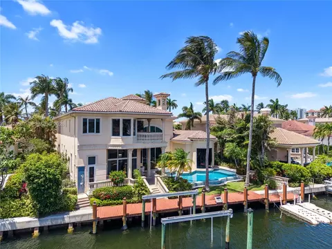 832 Harbour Isle Pl, North Palm Beach, FL 33410