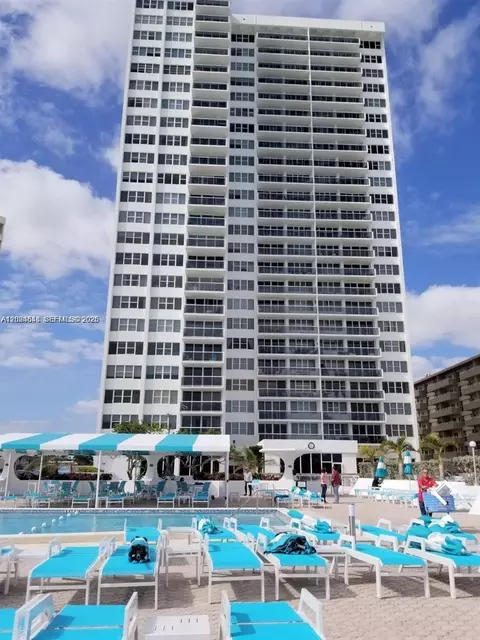 3140 S Ocean Dr #1705, Hallandale Beach, FL 33009