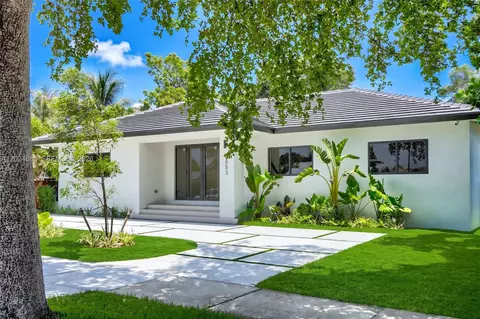 6853 S Waterway Dr, Miami, FL 33155