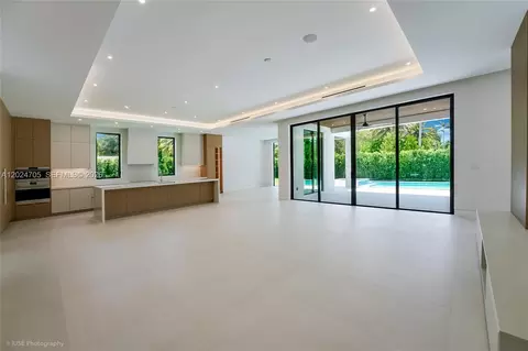Living - 9405 SW 72nd Ct, Pinecrest, FL 33156 photo 1 of 2