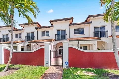 3535 NW 29th Ct, Lauderdale Lakes, FL 33311