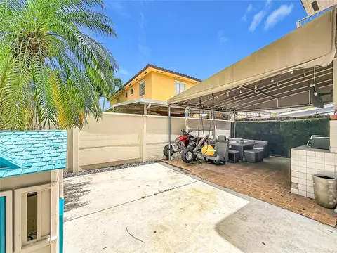 Exterior - 7699 W 36th Ave #1, Hialeah, FL 33018 photo 5 of 7