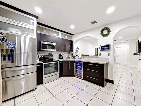 Kitchen - 7699 W 36th Ave #1, Hialeah, FL 33018 photo 2 of 3