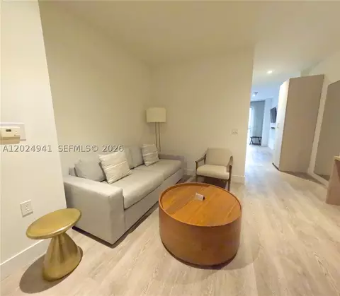 229 SW 9th St #508, Miami, FL 33130