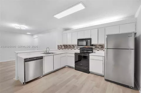 5661 Riverside Dr #103B7, Coral Springs, FL 33067