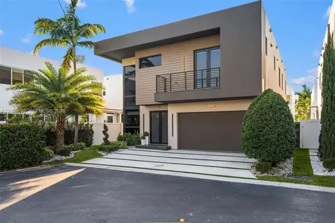 7534 NW 98th Ave, Doral, FL 33178