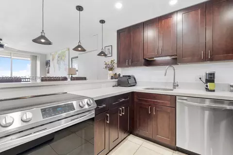 20379 W Country Club Dr #2535, Aventura, FL 33180