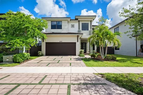 8763 NW 157th Ter, Miami Lakes, FL 33018