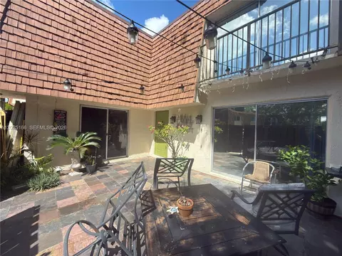8901 Orange Grove Dr #D-24, Davie, FL 33324