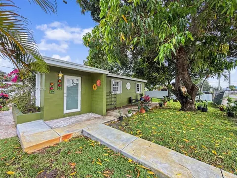 1901 NW 153rd St, Miami Gardens, FL 33054