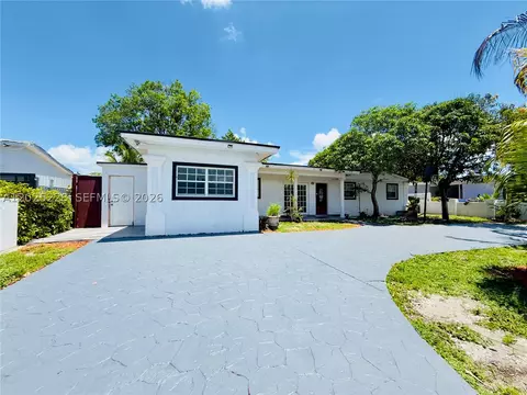 4521 NW 179th St, Miami Gardens, FL 33055