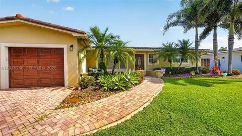 10651 NW 19th Pl, Pembroke Pines, FL 33026