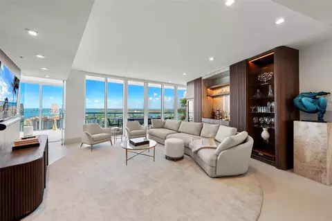 1000 S Pointe Dr #2803, Miami Beach, FL 33139