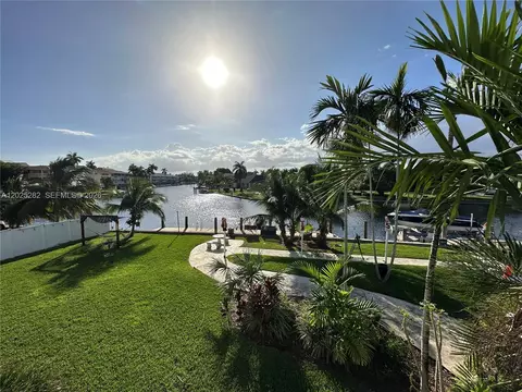 455 Golden Isles Dr #204, Hallandale Beach, FL 33009