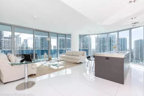 200 Biscayne Boulevard Way #3102, Miami, FL 33131