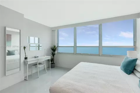 5445 Collins Ave #1424, Miami Beach, FL 33140