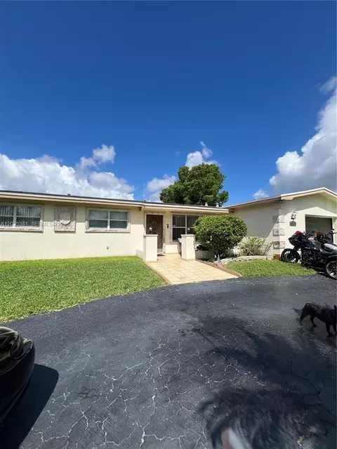 1620 NW 122nd Ave, Pembroke Pines, FL 33026