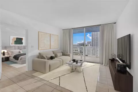 275 NE 18th St #1510, Miami, FL 33132