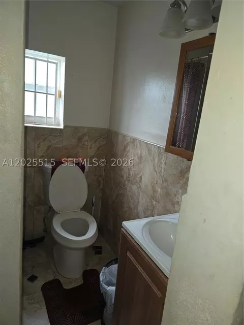 1166 NW 117th St, Miami, FL 33168