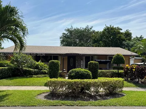 5844-5846 Pierce St, Hollywood, FL 33021