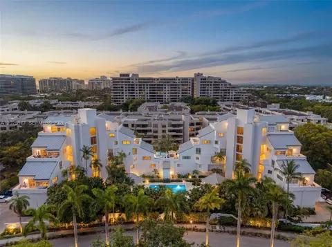 50 Ocean Lane Dr #PH601, Key Biscayne, FL 33149