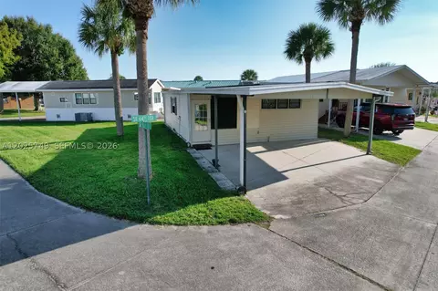 5302 SE 64th Ter, Okeechobee, FL 34974 photo 2