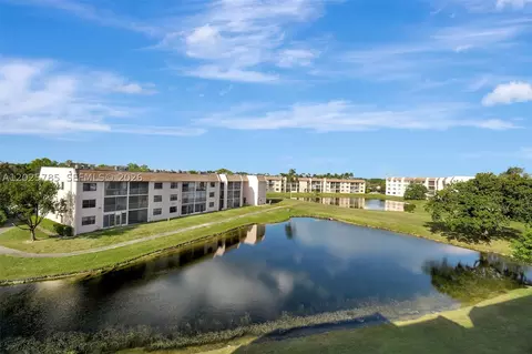 10145 Sunrise Lakes Blvd #403, Sunrise, FL 33322