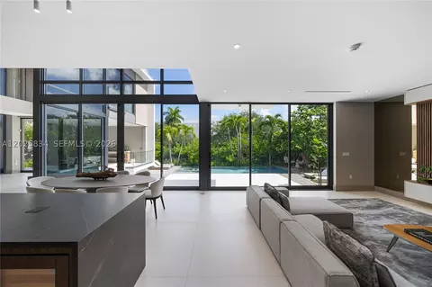 Living - 571 Glenridge Rd, Key Biscayne, FL 33149 photo 2 of 4