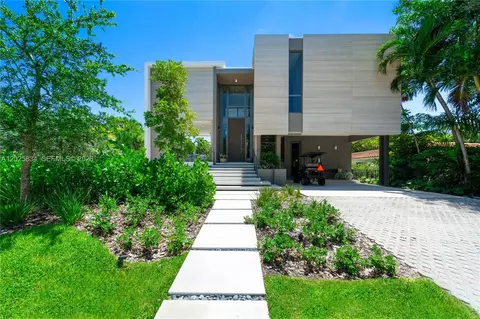 Exterior - 571 Glenridge Rd, Key Biscayne, FL 33149 photo 1 of 4