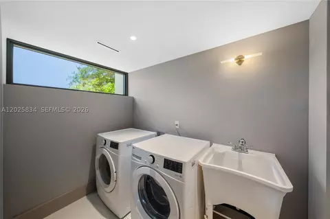 Other - 571 Glenridge Rd, Key Biscayne, FL 33149 photo 9 of 12