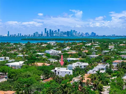 View/Area - 571 Glenridge Rd, Key Biscayne, FL 33149 photo 1 of 5