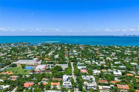 View/Area - 571 Glenridge Rd, Key Biscayne, FL 33149 photo 5 of 5