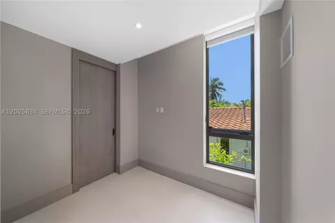 Bedroom - 571 Glenridge Rd, Key Biscayne, FL 33149 photo 6 of 6