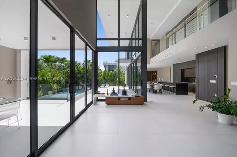 Entry Way - 571 Glenridge Rd, Key Biscayne, FL 33149 photo 2 of 3