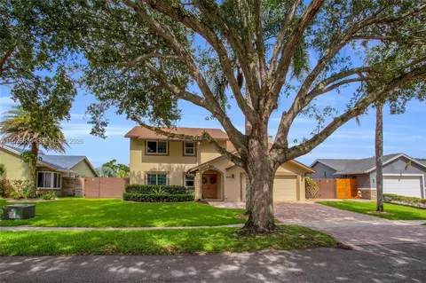 4890 SW 104th Ave, Cooper City, FL 33328