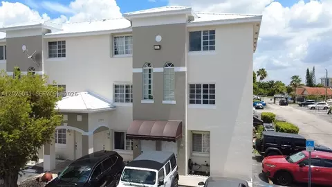 12015 SW 14 St #301-C, Miami, FL 33184