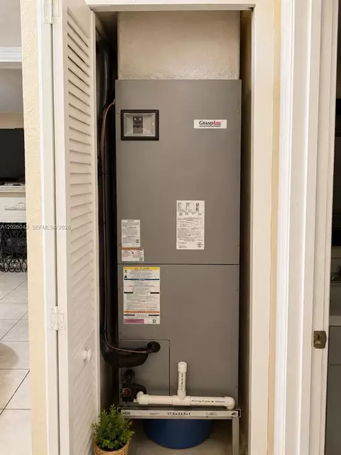 Other - 5551 E 4th Ave, Hialeah, FL 33013 photo 4 of 5