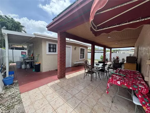 Exterior - 5551 E 4th Ave, Hialeah, FL 33013 photo 4 of 6