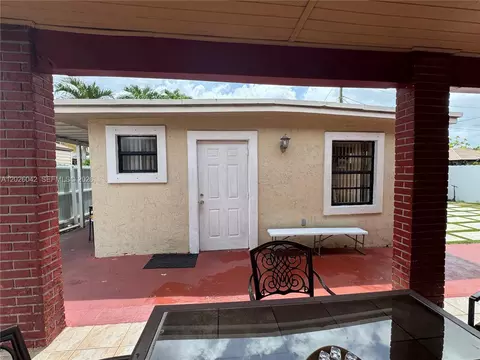 Exterior - 5551 E 4th Ave, Hialeah, FL 33013 photo 5 of 6