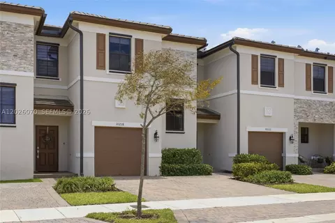 10218 SW 231st Ln, Cutler Bay, FL 33190