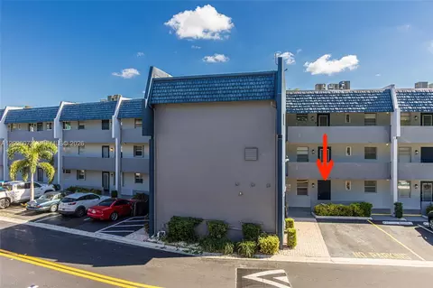 7887 Golf Cir Dr #106, Margate, FL 33063