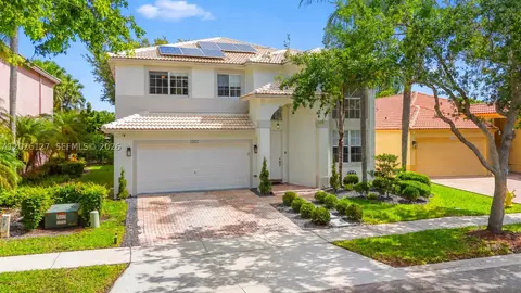 17027 NW 19th St, Pembroke Pines, FL 33028